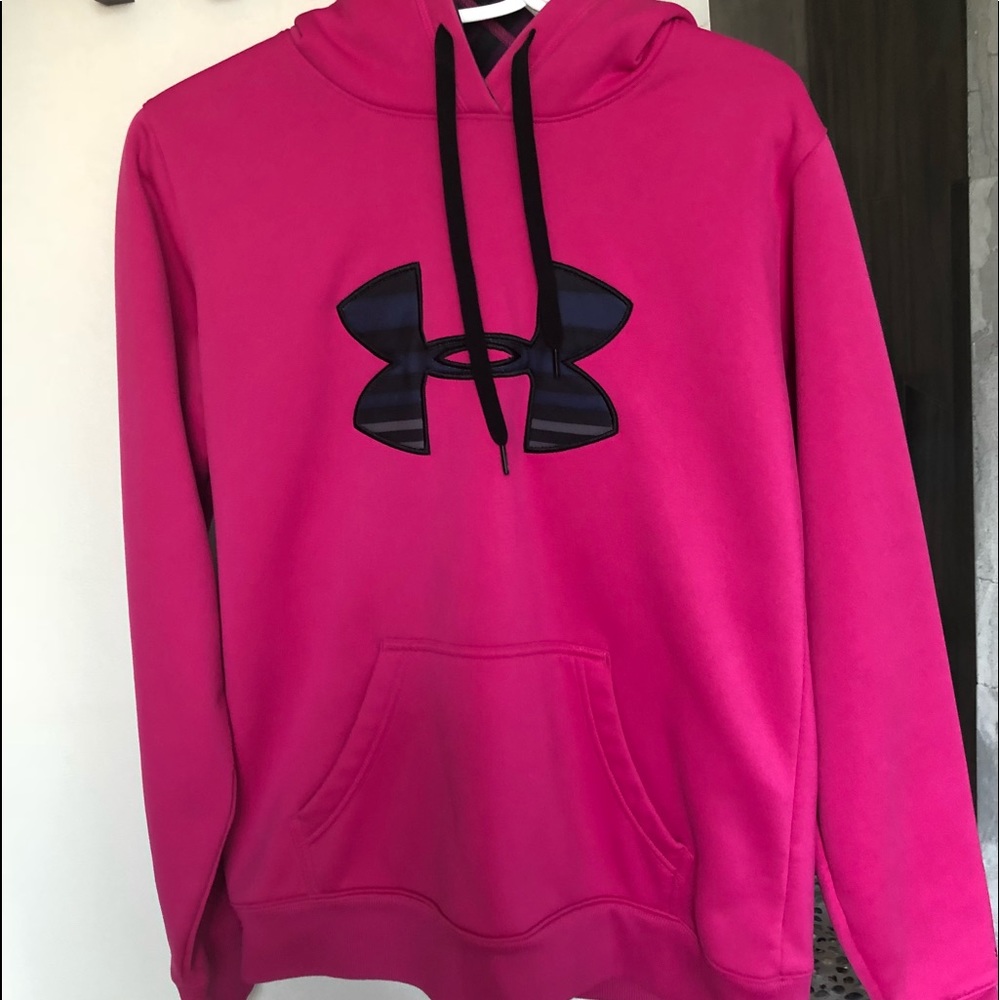 Pink Under Armour hoodie sweat shirt.
